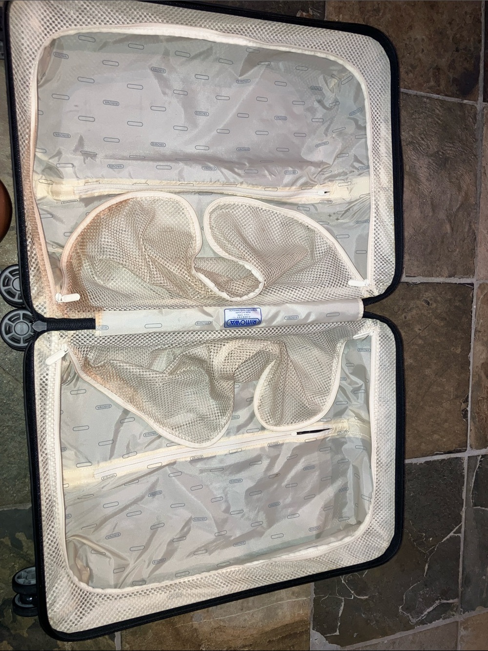 Luggage & Travel Bags - Picture 11 of 11